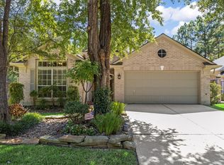 11 E Sienna Pl, Spring, TX 77382