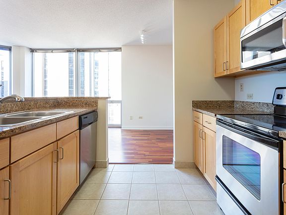 5th image of 222 N Columbus Dr APT 2803