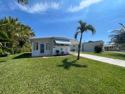 8351 SE Skylark Avenue, Hobe Sound, FL, 33455