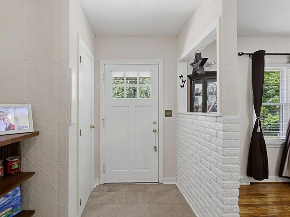 5th image of 442 Homewood Dr