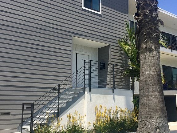 2nd image of 957 18th St APT 1
