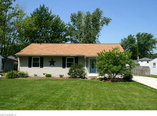 822 East Dr, Sheffield Lake, OH