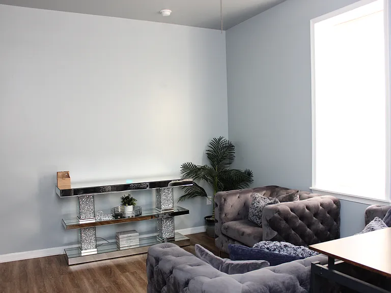 2400 Duncan St #1 — Photo 4