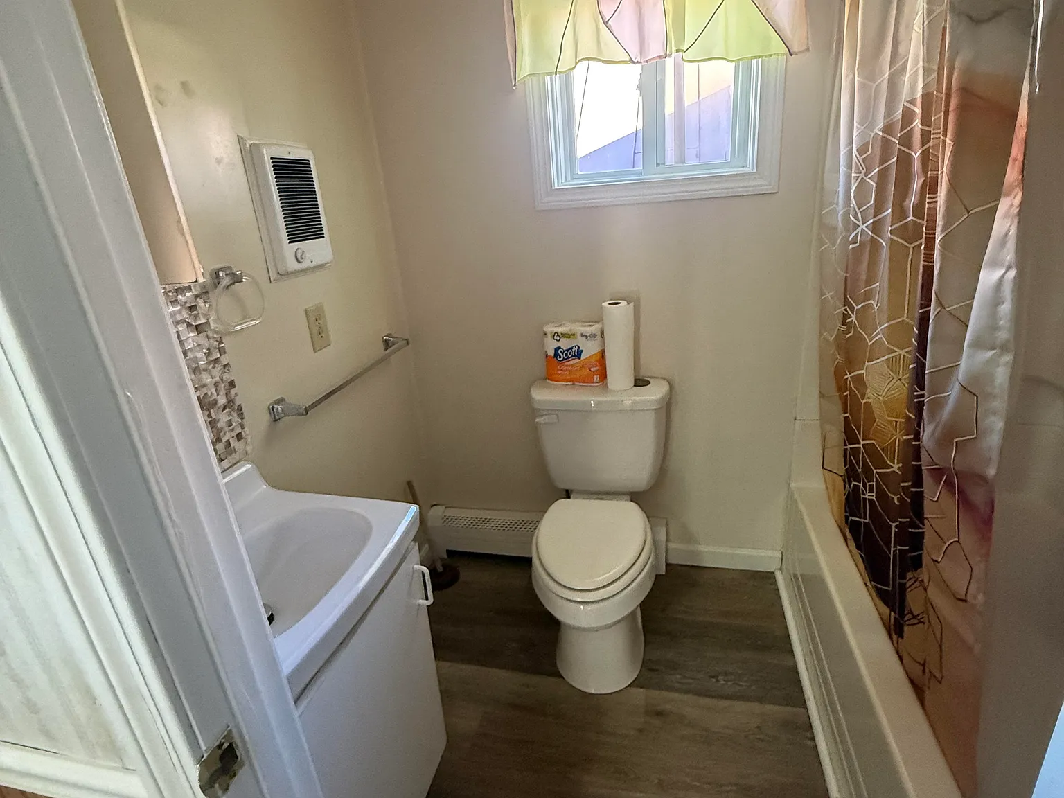 44 Carey Ln — Photo 3
