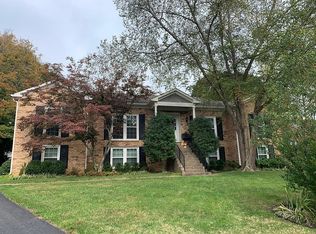 8016 Ashdowne Ct, Prospect, KY 40059
