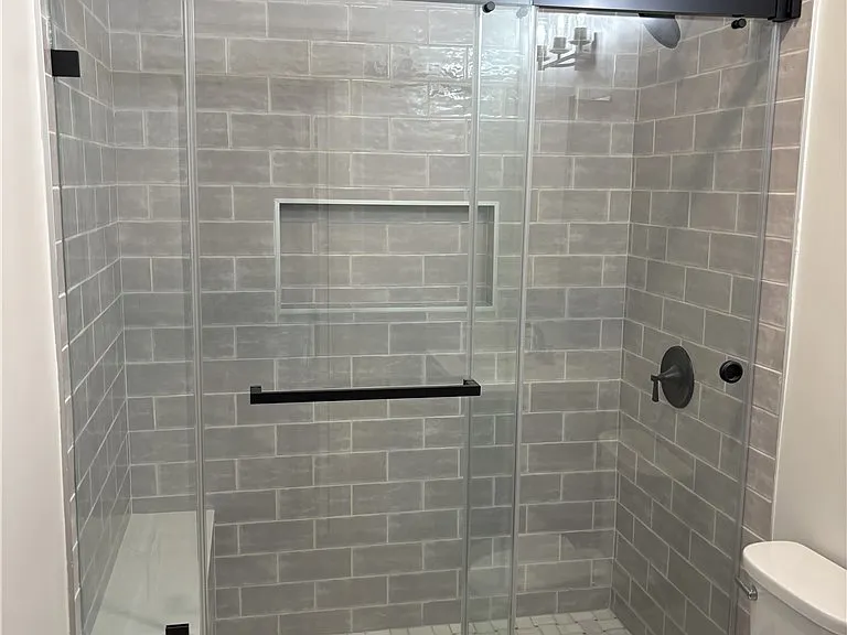275 N Orange St — Photo 6