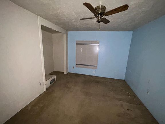5th image of 1740 Grand Coulee Blvd