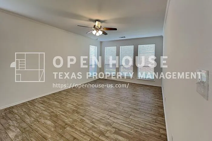 828 Pebblecreek Dr — Photo 26