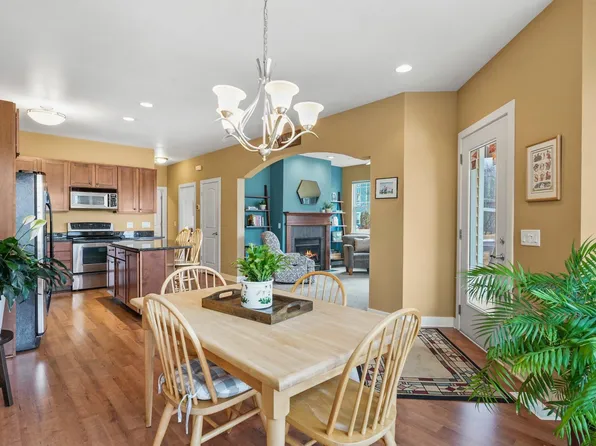 5521 Shale Rd, Fitchburg, WI 53711