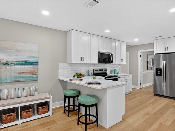 2nd image of 11538 SEDGEMOORE Drive S