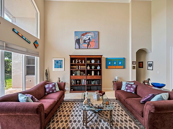 Home For Sale In Saturnia