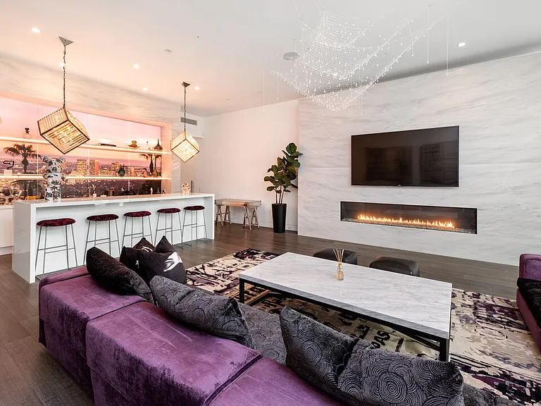 1814 N Doheny Dr — Photo 44