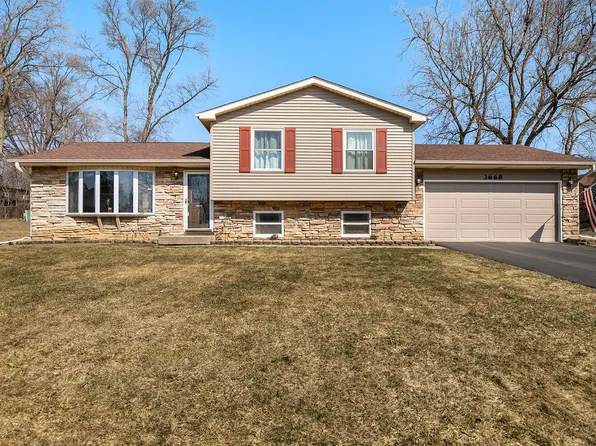 3668 Grandview Ave, Gurnee, IL 60031