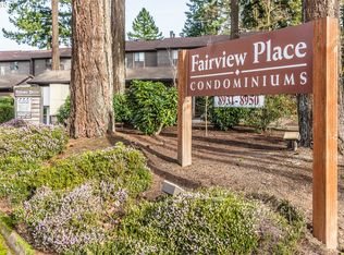 8934 SW Fairview Pl, Portland, OR 97223