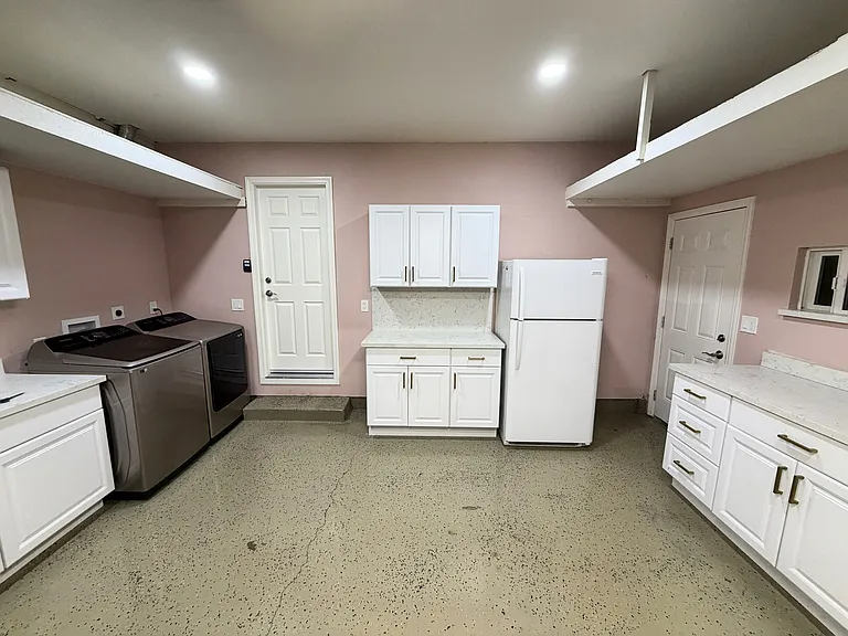 362 Manferd St — Photo 13