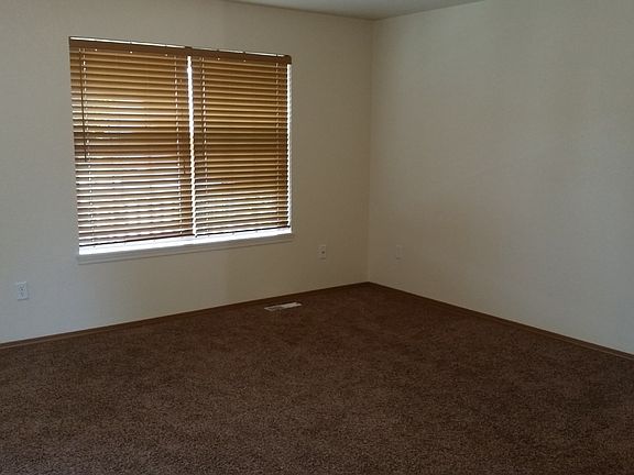 2nd image of 207 B Bentley Park Pl