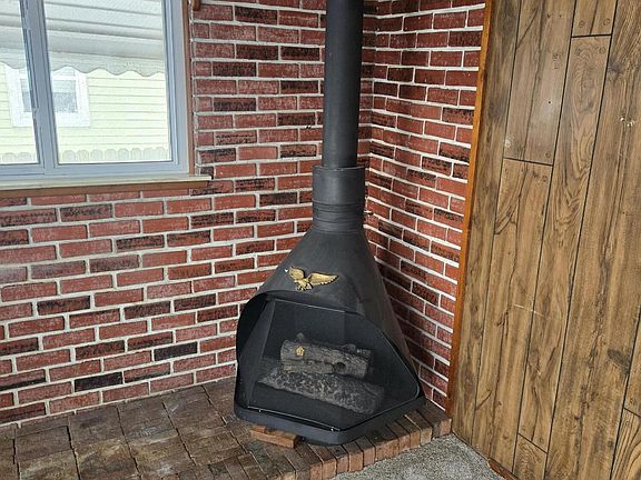 4th image of 1606 Donald Ave