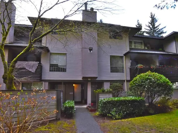 10527 Holly Park Ln, Surrey, BC V3R 6X8