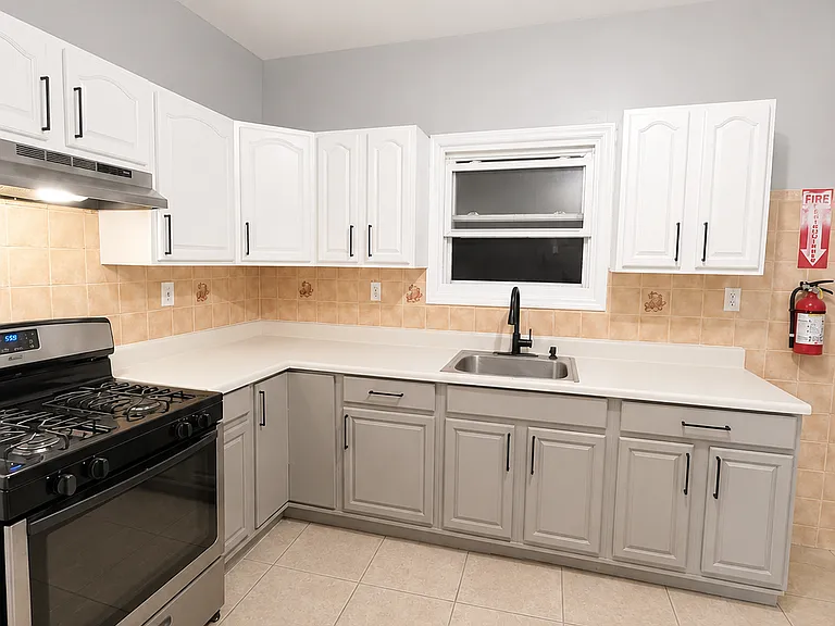 384 Badger Ave #3 — Photo 7
