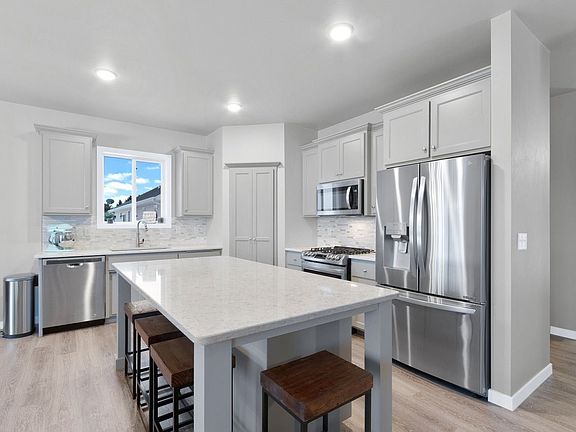 4th image of 4529 Cottonwood Ln