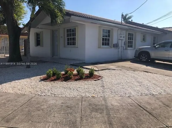 5580 NW 3rd St, Miami, FL 33126