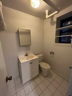 Rented by Salon Realty Corp | media 7