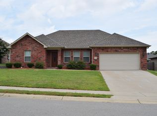 2203 Richland Park Dr, Bryant, AR 72022