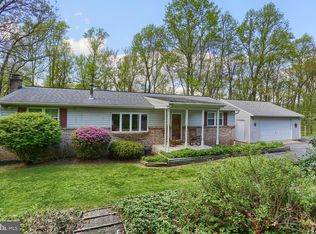 57 Quaker Hill Rd, Morgantown, PA 19543