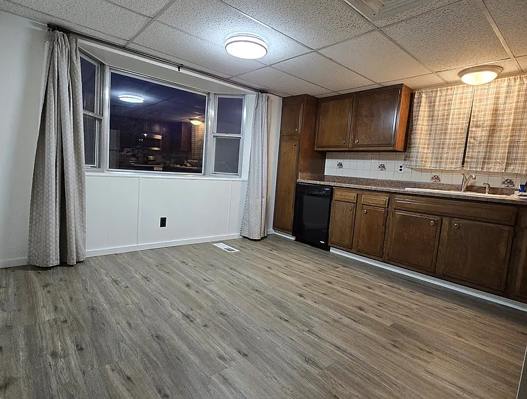 6831 Jade Park Ave NE — Photo 18