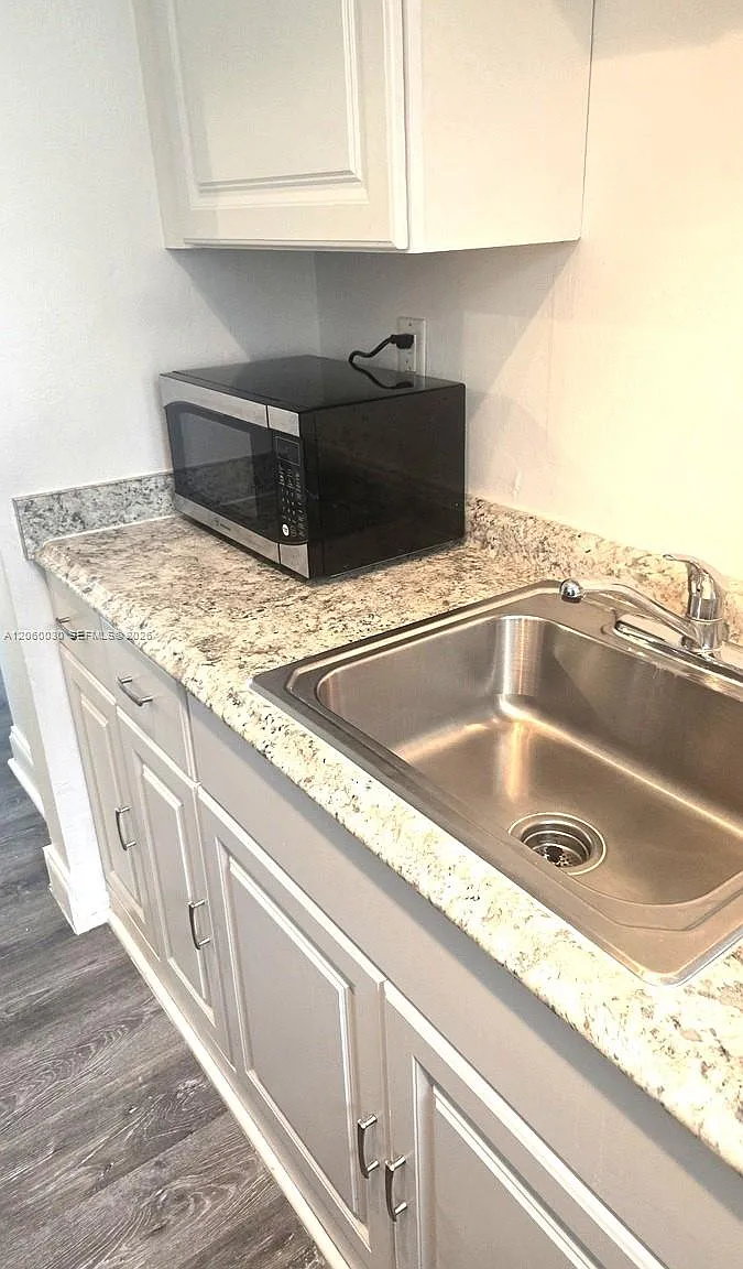 The William Lee Condo — Photo 4