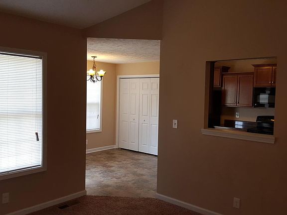 4th image of 3770 Man O War Blvd