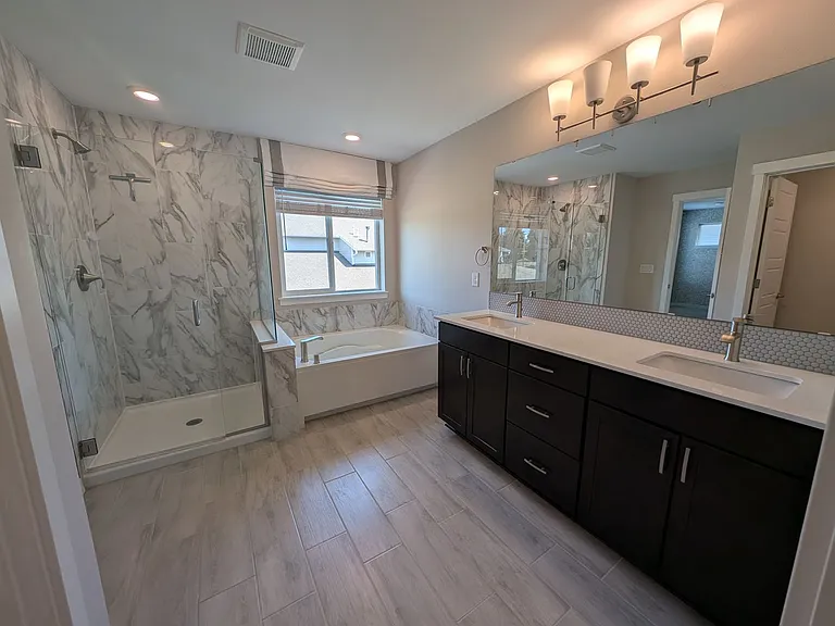 938 Burwood St SE — Photo 23