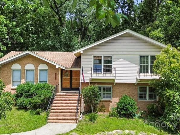 9115 Joyce Kilmer Dr, Charlotte, NC 28213