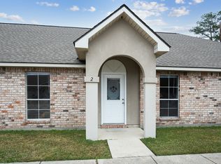 30090 Mayer St APT 31, Walker, LA 70785