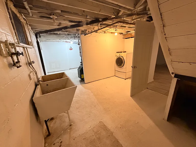 525 Kenwood Ave — Photo 7