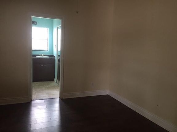 4th image of 4917 W Idaho St