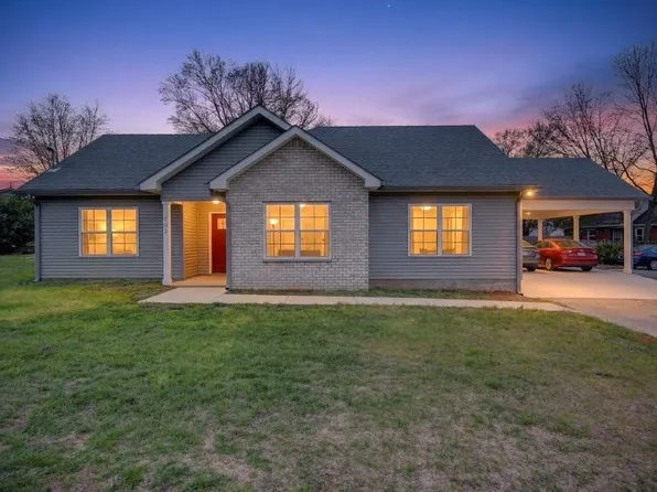 702 Adams Dr, Shelbyville, TN 37160