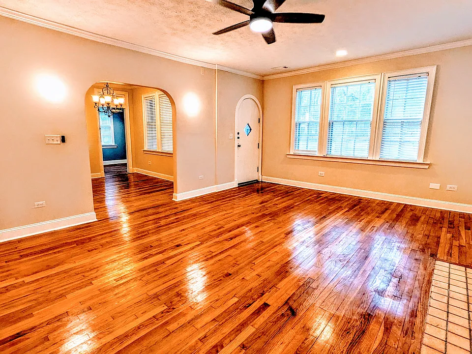 3311 Lexington Rd