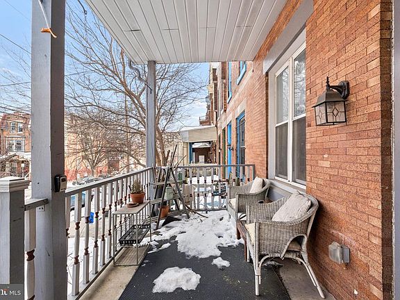 2nd image of 4420 Locust St