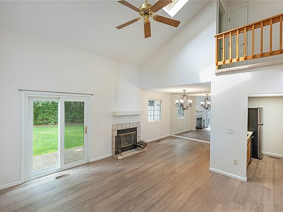 3rd image of 1184 Bay Harbour Cir