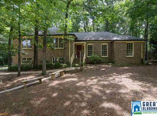 6525 Quail Run Dr, Pelham, AL 35124