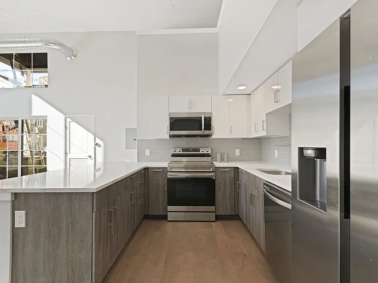4649 Umbria St #101 — Photo 9