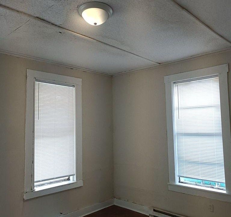 1st image of 264 E Richmond Ave