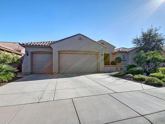 3rd image of 17941 W Echo Ln