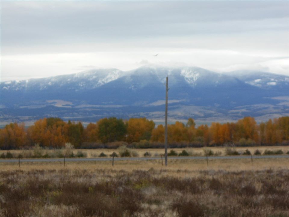 2nd image of 34 Grandview Loop