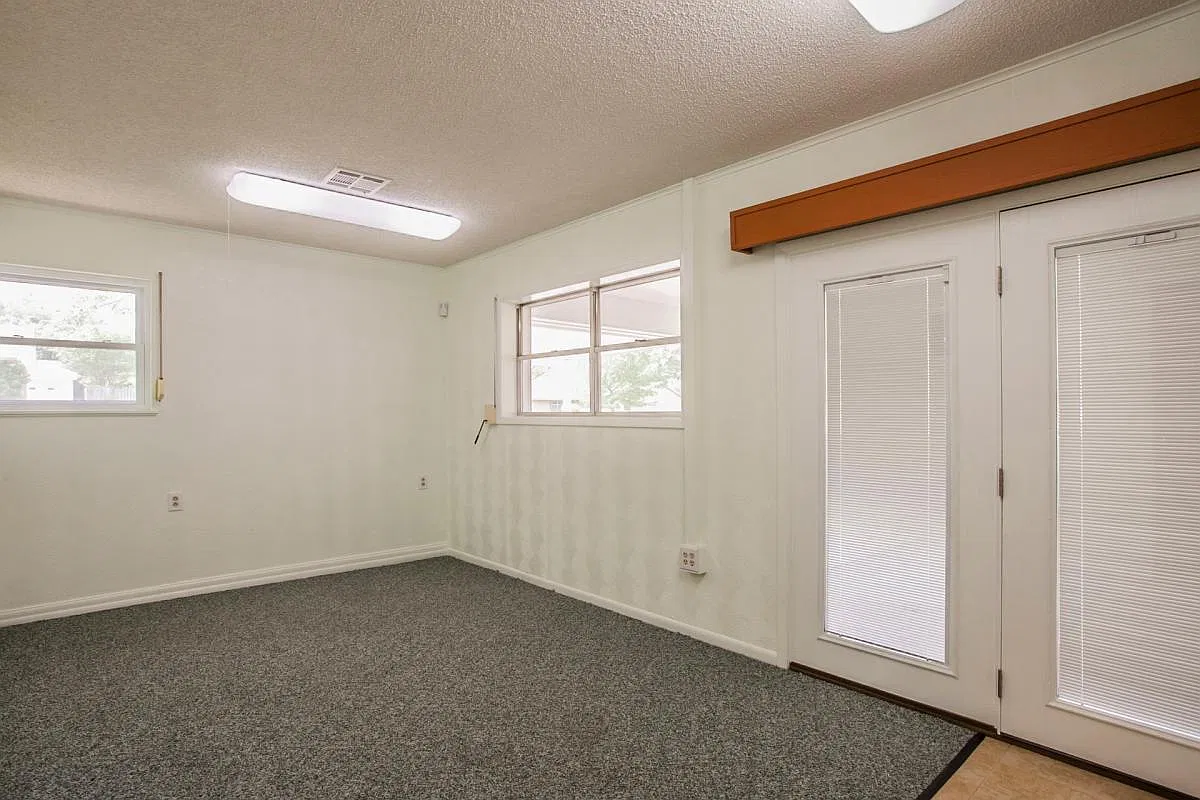 3 bed, $2,095 — Photo 3