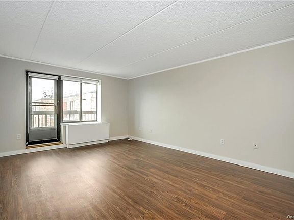 5th image of 50 Columbus Ave APT 1014