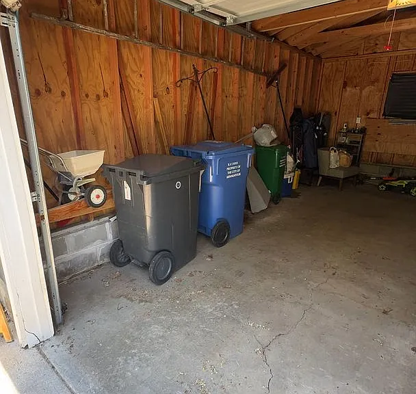 720 Cedar Lake Rd S — Photo 30