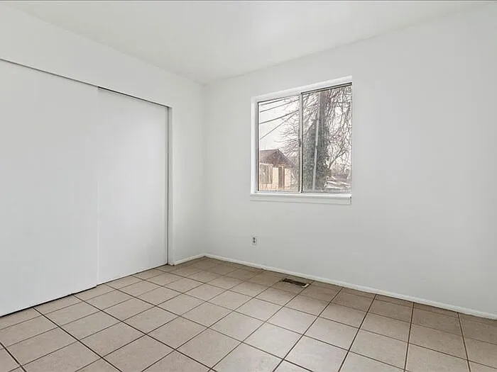 1211 W Iola Ave #6 — Photo 13