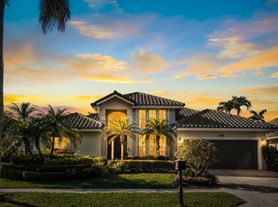 7686 La Corniche Cir, Boca Raton, FL